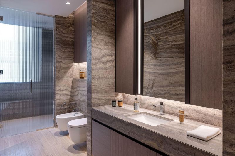 A-duravit-bathroom-in-Dubai-Volante-Towers