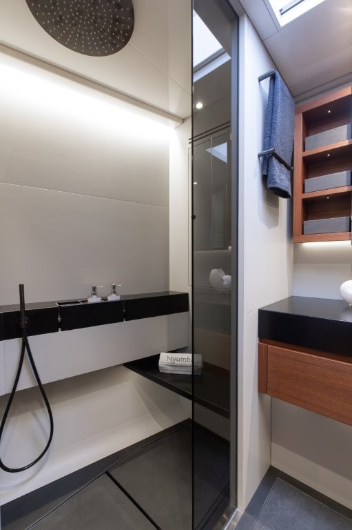 CEADESIGN_SOUTHERN-WIND-96-NYUMBA Shower