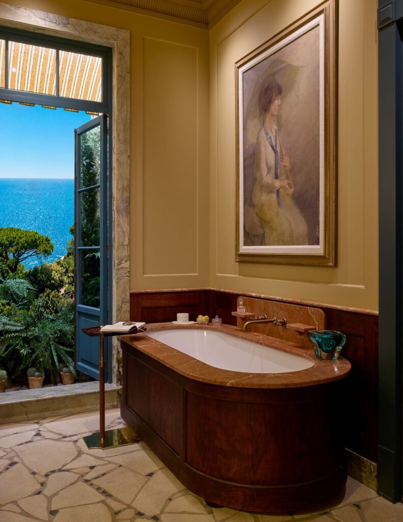 Ca-Pietra-Bathroom-by-De-Rosee