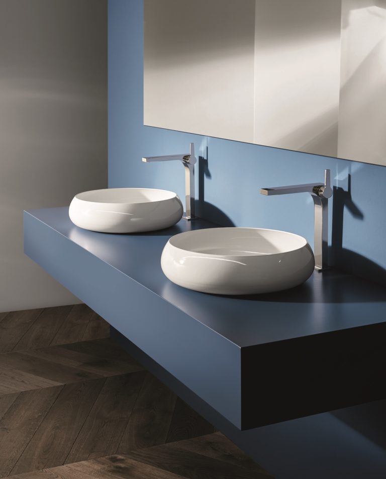 BetteCraft washbasin in glazed titanium steel BetteCraft washbasin