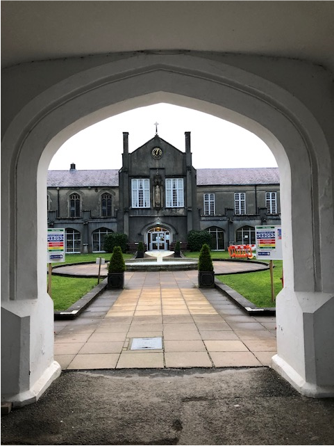 Kinedo showers included in University upgrade