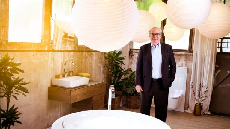 The bathroom is becoming green, smart and multi-functional