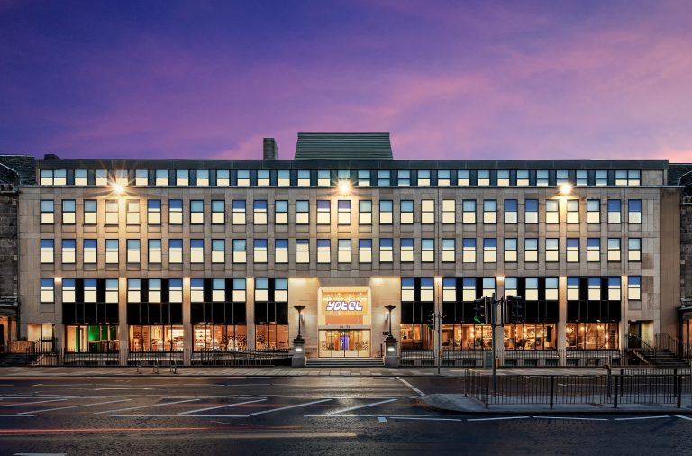 Roca selected for contemporary bathrooms at YOTEL Edinburgh Roca YOTEL Bathrooms