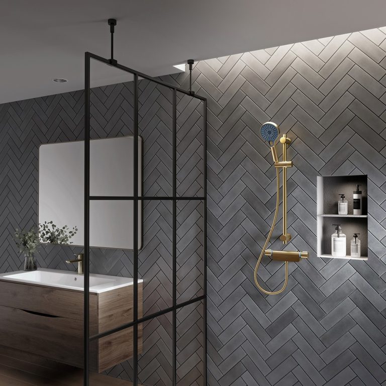 Midas™ 220 mixer shower