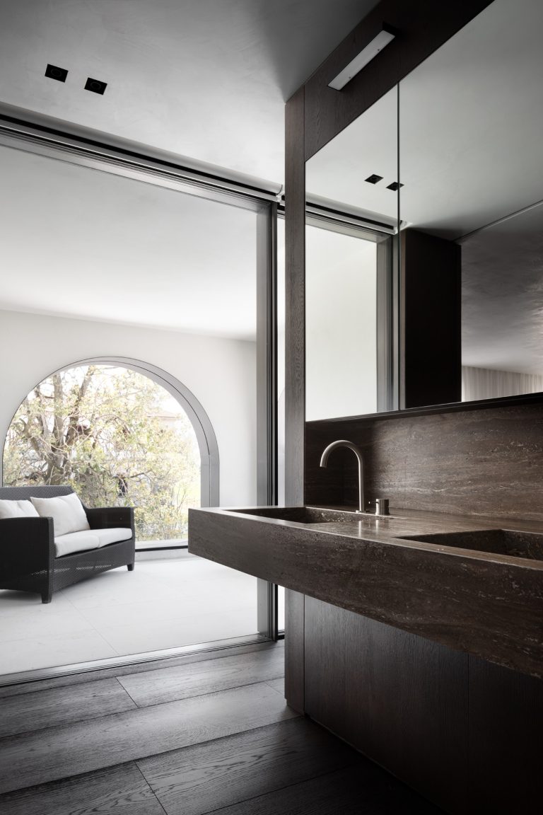 Alessandro Isola Studio’s creates space without borders Alessandro Isola project bathroom space without borders