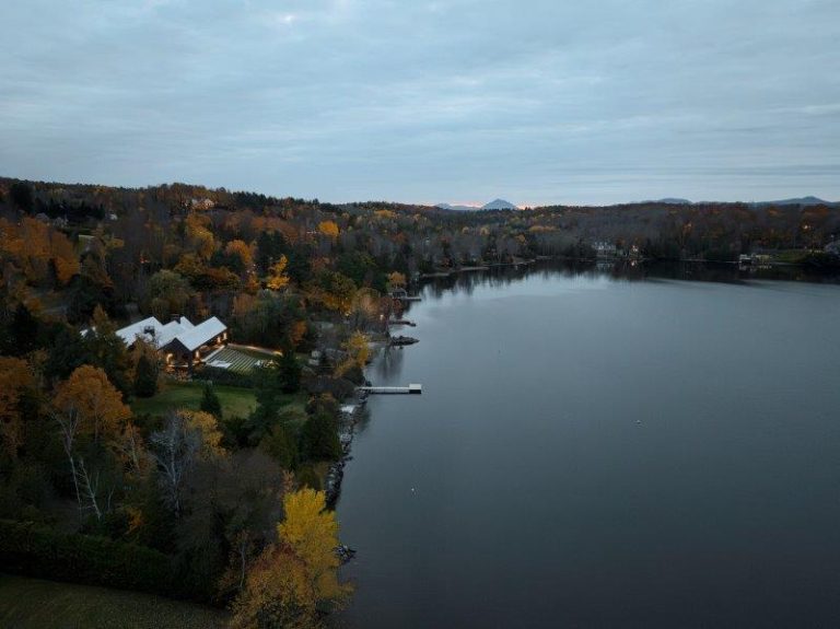 Lakeside Gallery Residence delivers timeless & contemporary style Bathroom-Review-CEA_LAKESIDE-GALLERY-RESIDENCE_