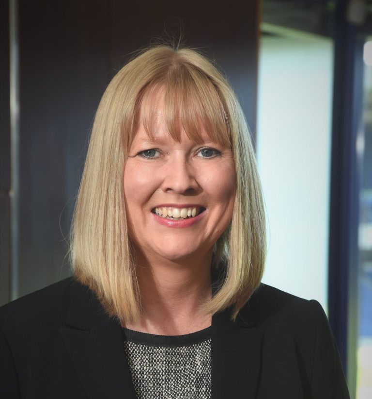 Plumbing & heating profession remains stable despite uncertainty in UK economy Bathroom-Review-Plumbing-heating-profession