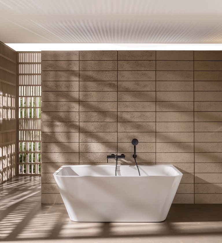 Roca launches Sal and Noya: Two elegant, practical acrylic Baths Bathroom-Review-Sal_Roca_Bath.