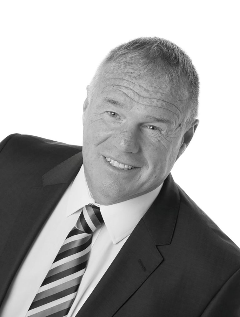 Bathroom-Review-Smiths-Briten-Darren-bigger