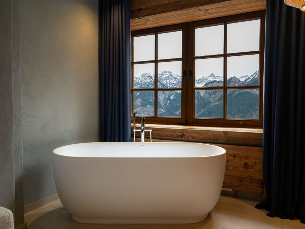 Duravit-Luv-Bath-C1-Bathtub-Mixer_Blaue_Burg