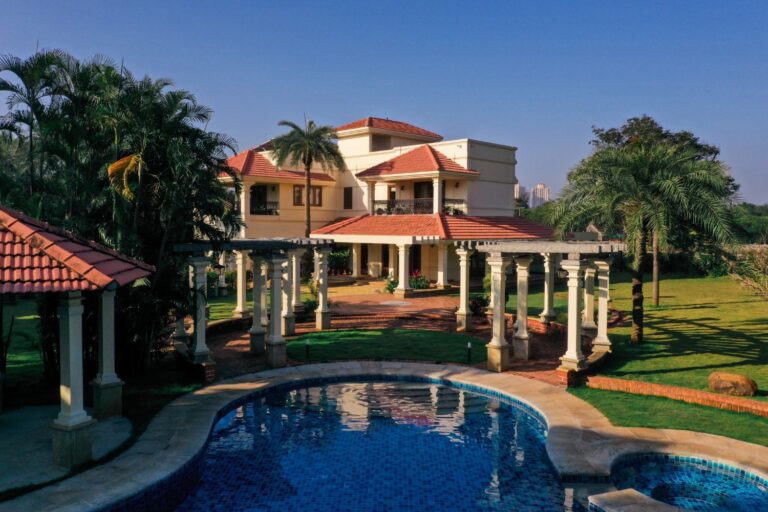 Synergy Architecture + Interiors transforms former film location into tropical retreat Synergy-Architecture-Villa_Del_Sol_project-Duravit